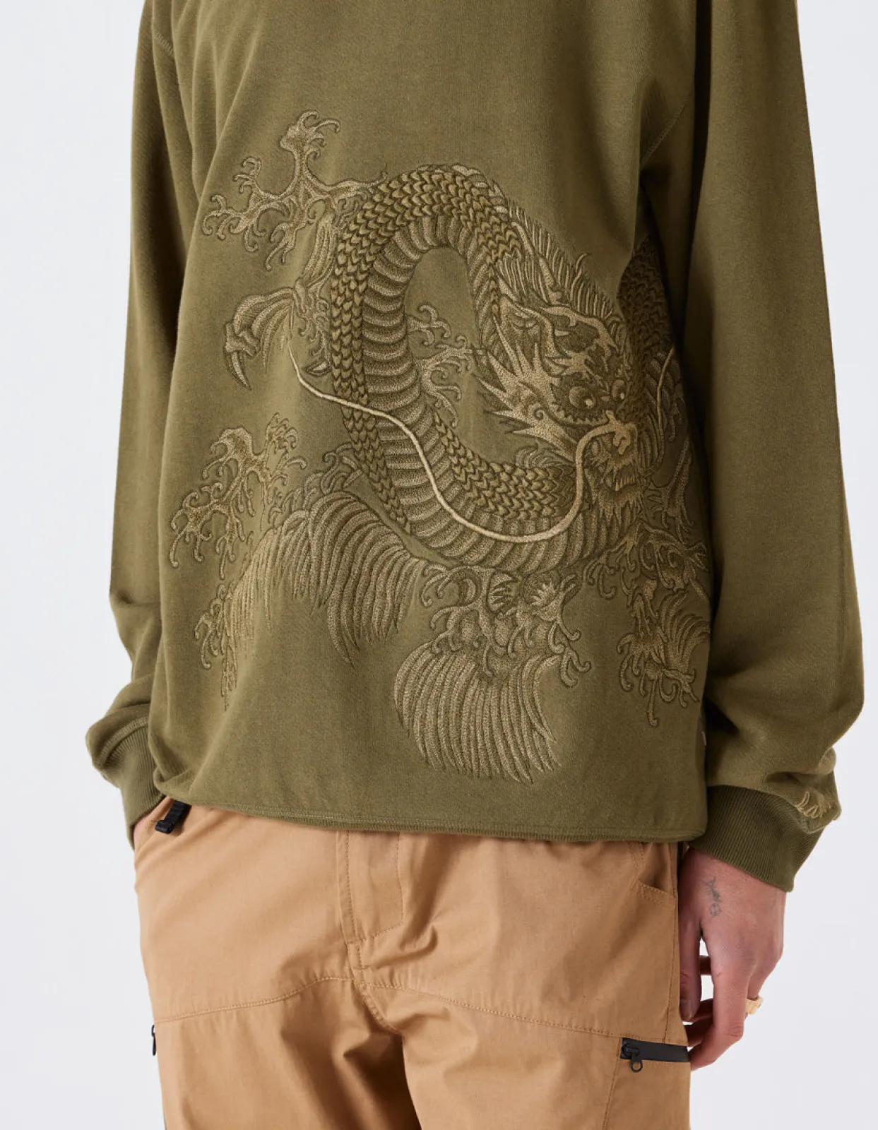 Men Maharishi 4242 Samurai Vs. Dragon Embroidered Crew Sweat